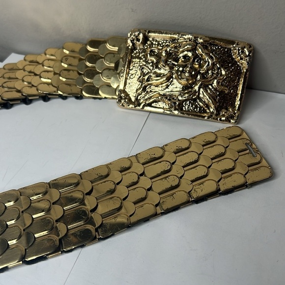 Vintage XL 36-44” Elastic Goldtone Metal Front Clasp Art Buckle Belt - Picture 2 of 8